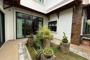 Perdana Lakeview East