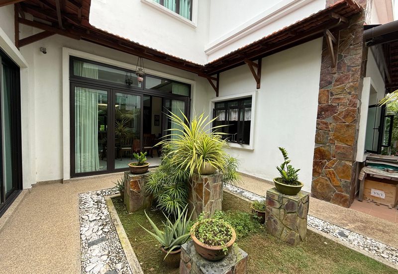 Perdana Lakeview East