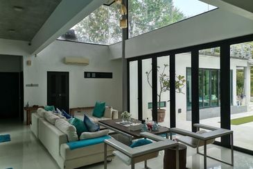 Perdana Lakeview East