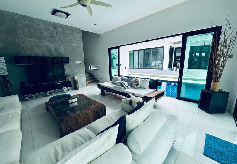 Perdana Lakeview East