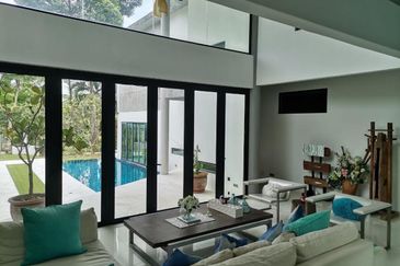 Perdana Lakeview East