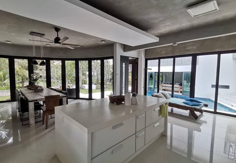 Perdana Lakeview East