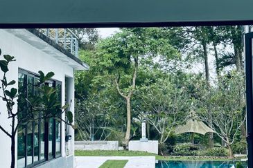 Perdana Lakeview East