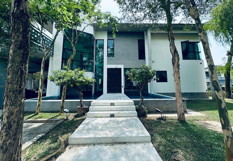 Perdana Lakeview East