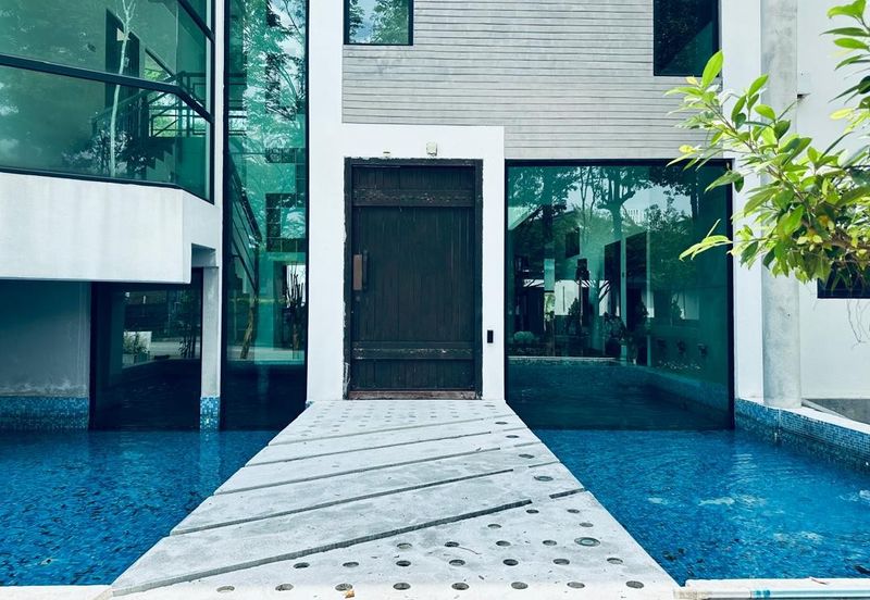 Perdana Lakeview East