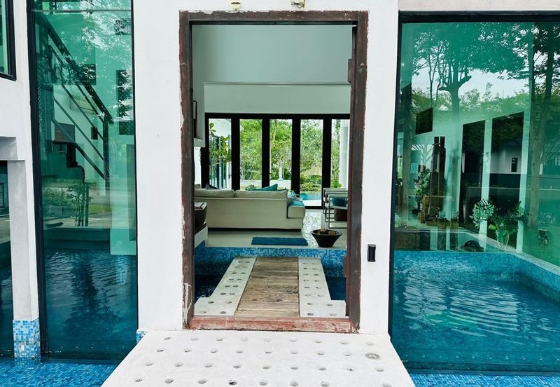 Perdana Lakeview East