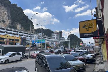 Taman Sri Batu Caves