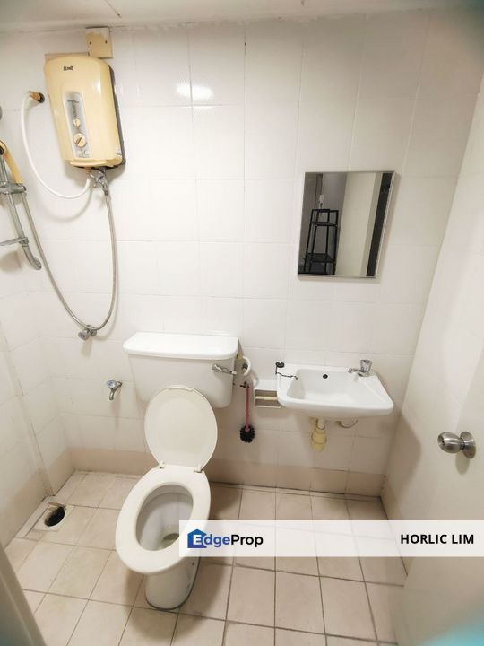Pangsapuri Randa Kota Kemuning Selangor Apartment Room Rental - Master Room with Private Bathroom, Selangor, Kota Kemuning
