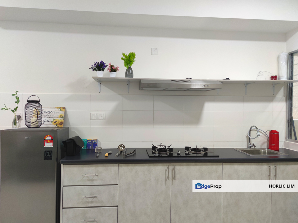 Tropicana Aman 1 Telok Panglima Garang Selangor Apartment Room Rental - Female Only Medium Room For Rent, Selangor, Telok Panglima Garang