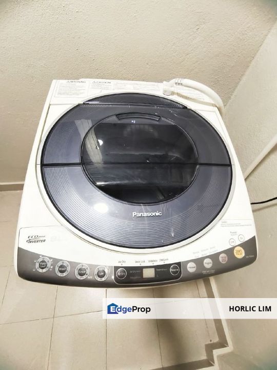 SetiaWalk Medium Room For Rent Mix Gender Near LRT Station, Selangor, Puchong