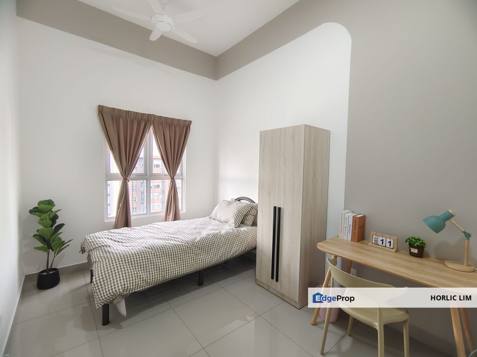 Rimbayu Condo Medium Room For Rent - Ready to Move In, Selangor, Telok Panglima Garang