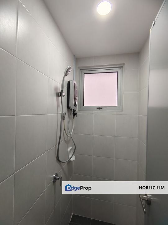 Rimbayu Condo Medium Room For Rent - Ready to Move In, Selangor, Telok Panglima Garang
