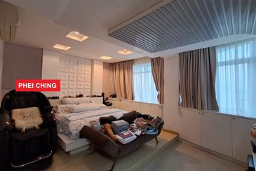 The View (Twin Towers)