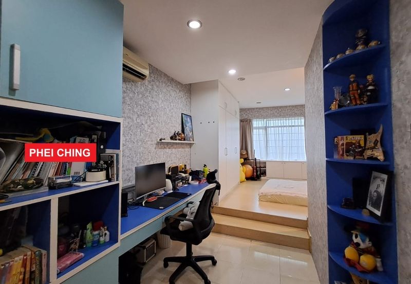 The View (Twin Towers)