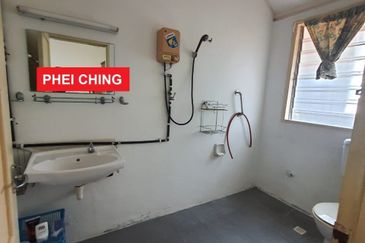 Timeless Bungalow with Large Land in Bukit Gelugor for SALE - RM4,900,000 negotiable 