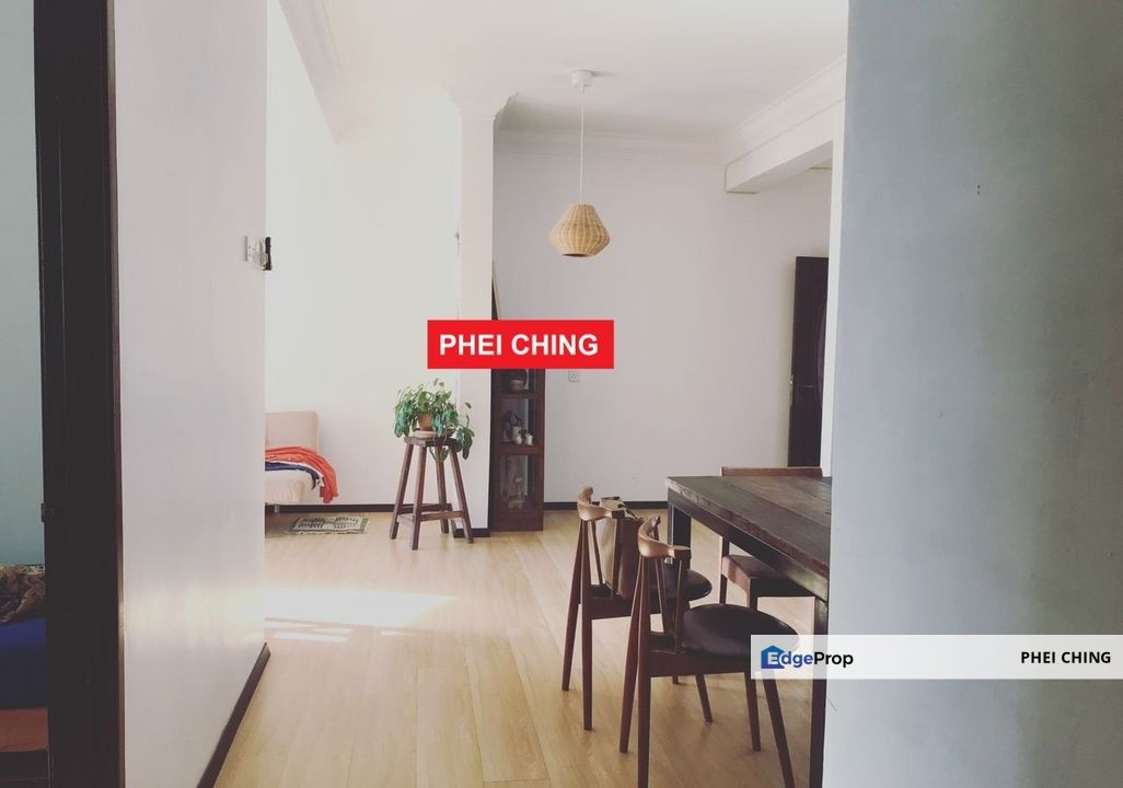 Vistaria Condo @ Sg Ara - Renovated & Furnished Unit for Sale - RM460,000 negotiable, Penang, Sungai Ara