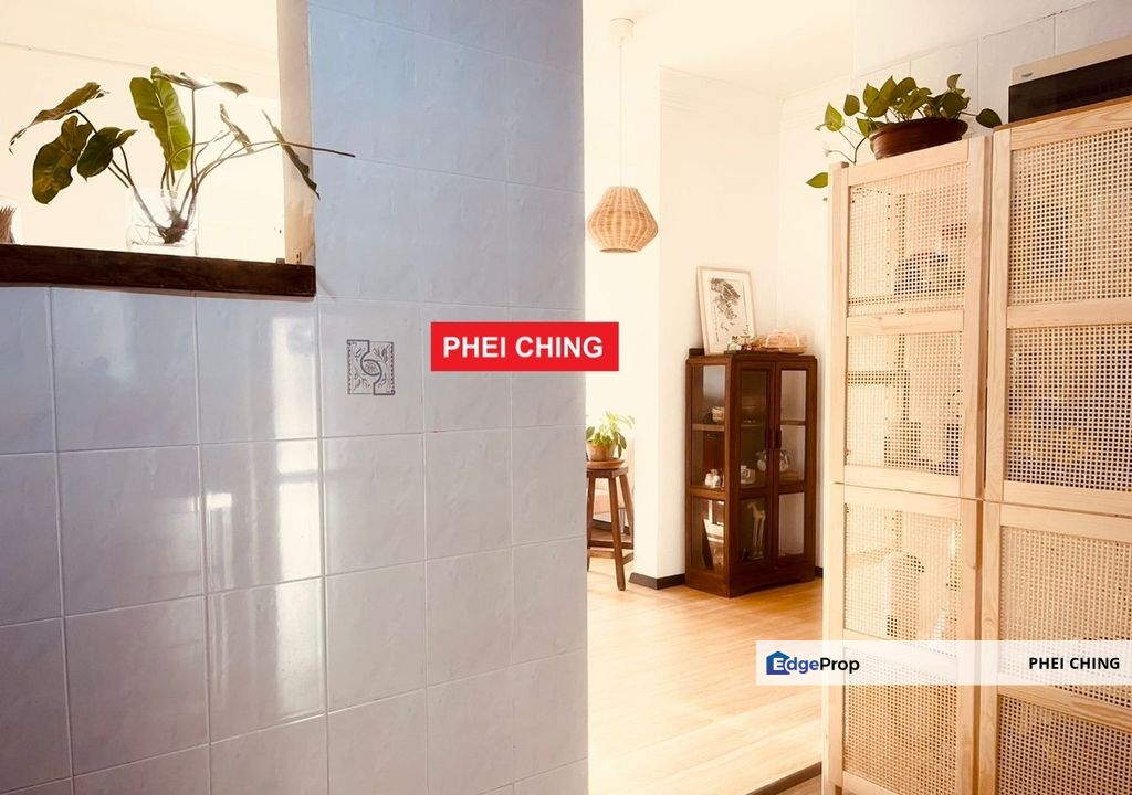 Vistaria Condo @ Sg Ara - Renovated & Furnished Unit for Sale - RM460,000 negotiable, Penang, Sungai Ara