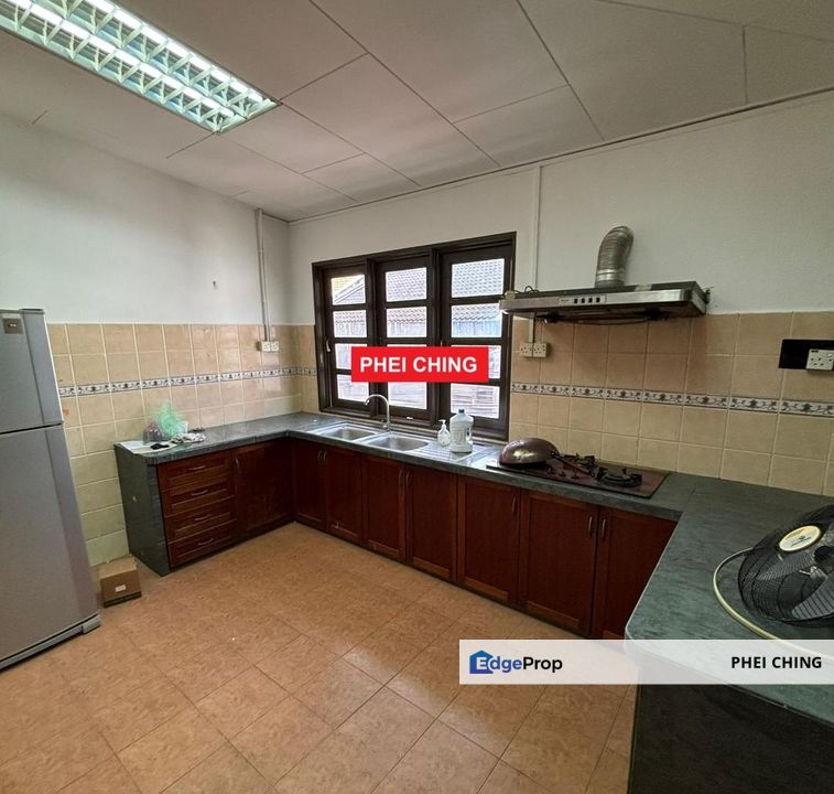 Taman Century, Batu Uban, Georgetown - Spacious Freehold 2.5 Storey Terrace for SALE - RM1,600,000, Penang, Batu Uban