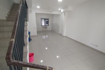 Robin @ Bandar Rimbayu