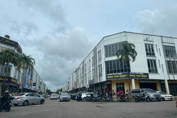 Oasis 2 @ Tropicana Danga Cove