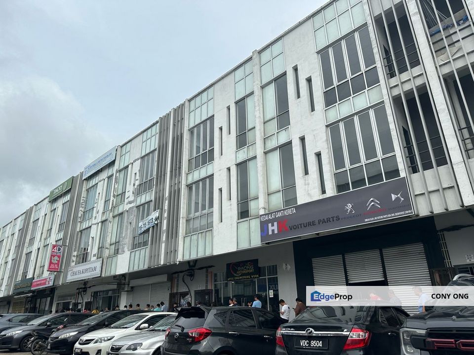 Oasis Megah Ria,3 storey shoplot,24x70,rental income 4k, Johor, Masai