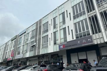 Oasis 2 @ Tropicana Danga Cove