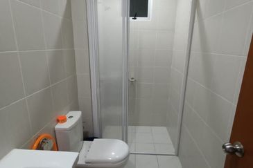 Meridin Bayvue Apartment