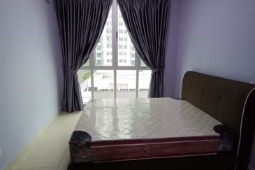 Meridin Bayvue Apartment