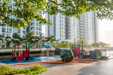 Meridin Bayvue Apartment