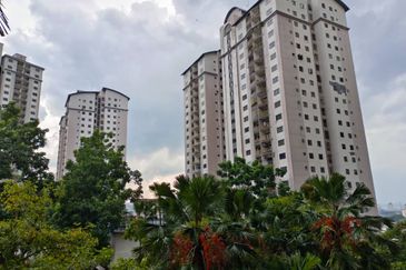 Royal Domain Sri Putramas II