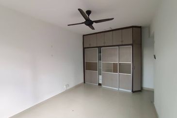 Royal Domain Sri Putramas II