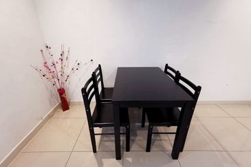 Dedaun Hijau (Greenfield Regency)