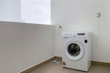 SKS Habitat Apartment, Larkin