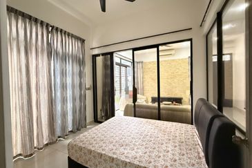 The Canal Garden South, Horizon Hills