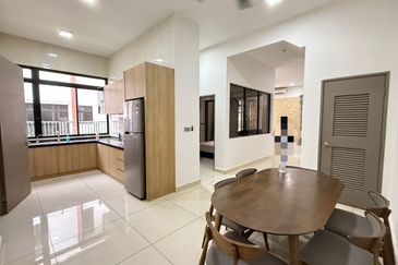 The Canal Garden South, Horizon Hills