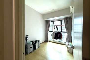 Baypoint @ Country Garden Danga Bay