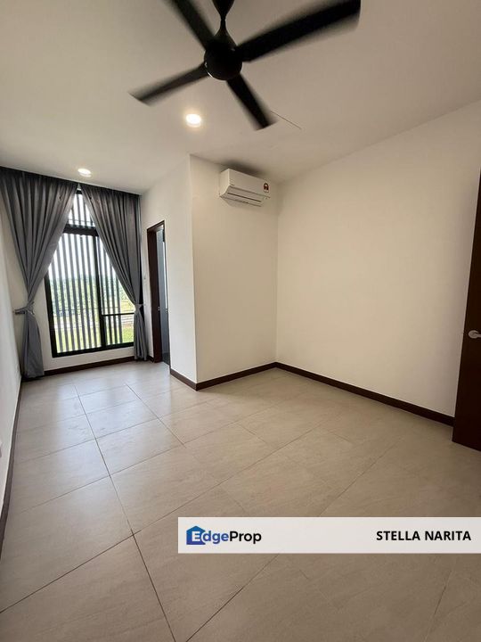 Aurora Sentral Double Storey Superlink For Rent/Fully Renovated/Partial Furnish, Johor, 