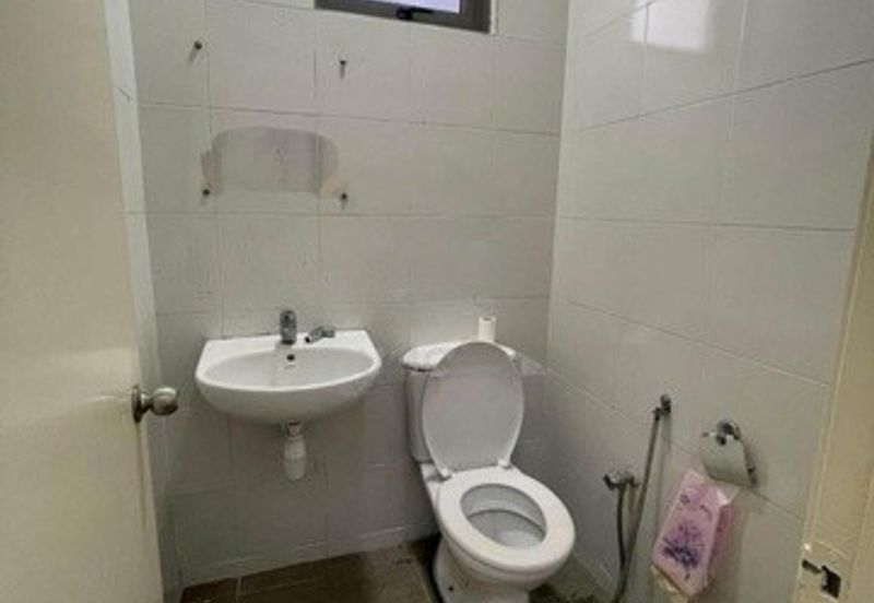 Trillium Lakefield Shop Office