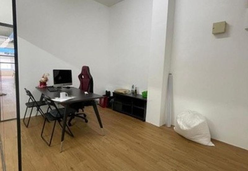 Trillium Lakefield Shop Office