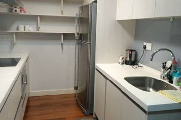 Six Ceylon (6 Ceylon)