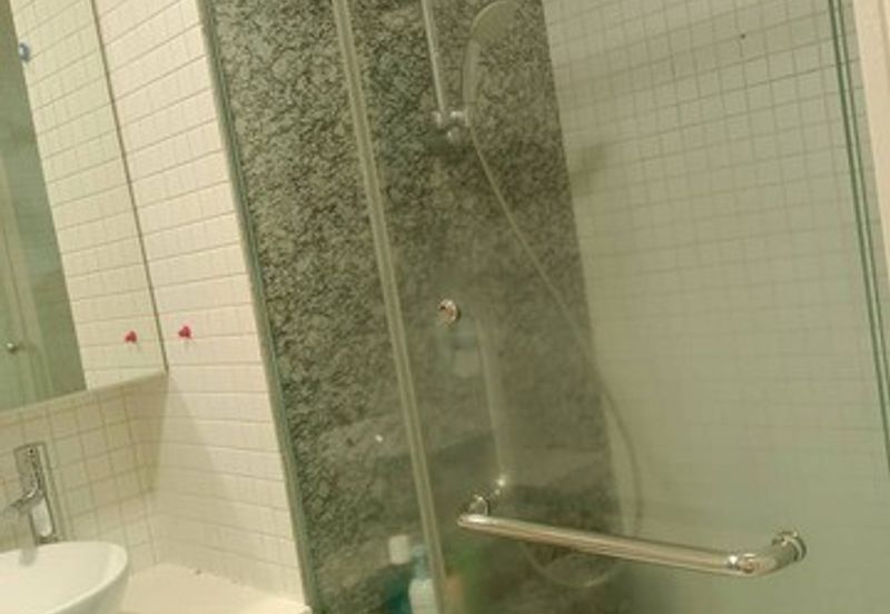 Six Ceylon (6 Ceylon)