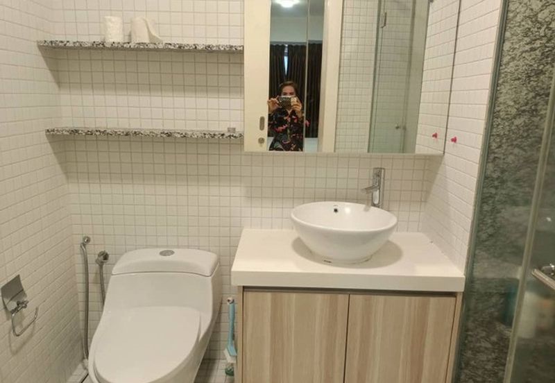 Six Ceylon (6 Ceylon)