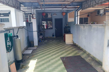 Townhouse, Pandan Indah for Sale 3 BR Unit