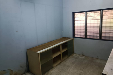 Townhouse, Pandan Indah for Sale 3 BR Unit