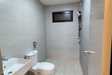 UPPERVILLE @ 16 Quartz Melawati