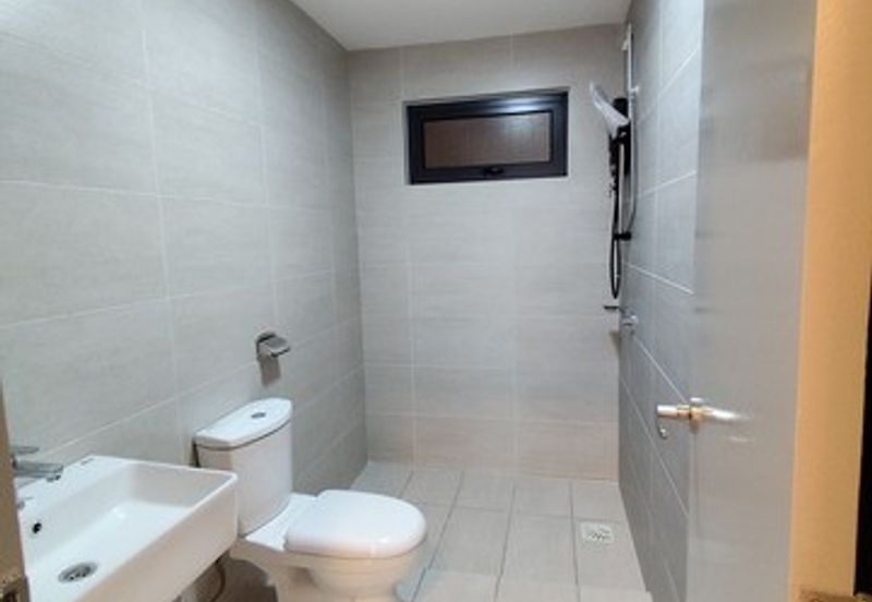 UPPERVILLE @ 16 Quartz Melawati