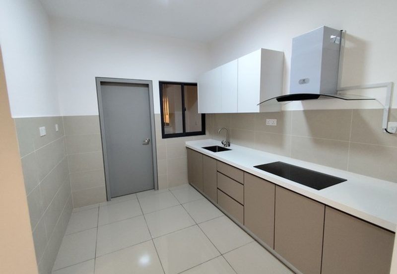 UPPERVILLE @ 16 Quartz Melawati