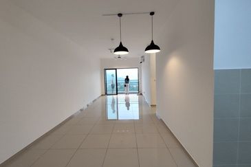 UPPERVILLE @ 16 Quartz Melawati