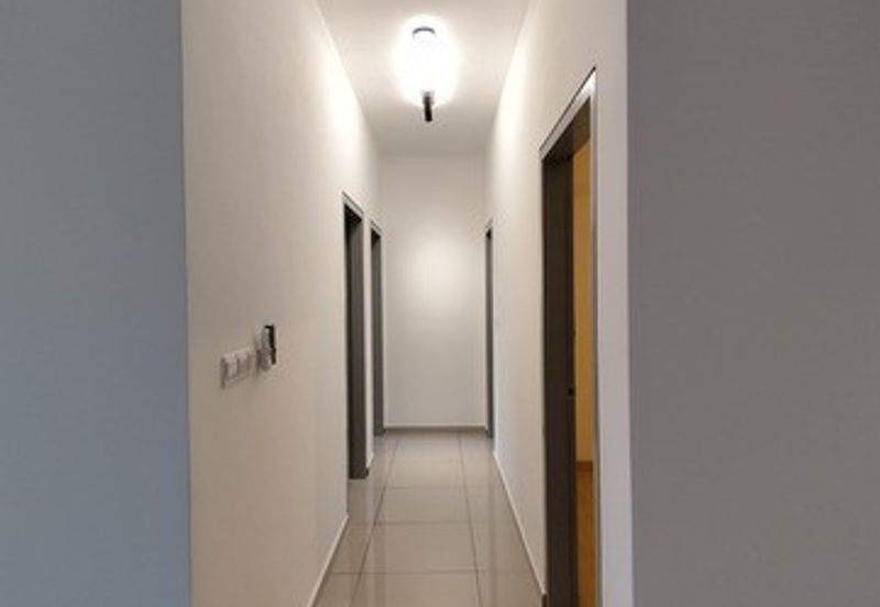 UPPERVILLE @ 16 Quartz Melawati