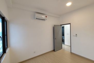 UPPERVILLE @ 16 Quartz Melawati